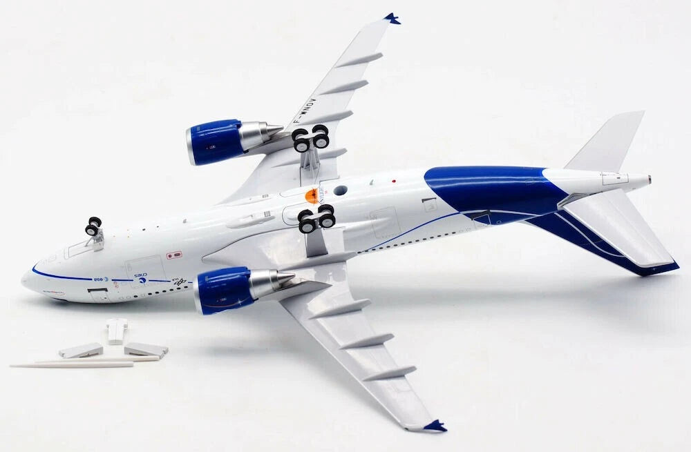 INFLIGHT 200 A310-304 NOVESPACE REG: F-WNOV