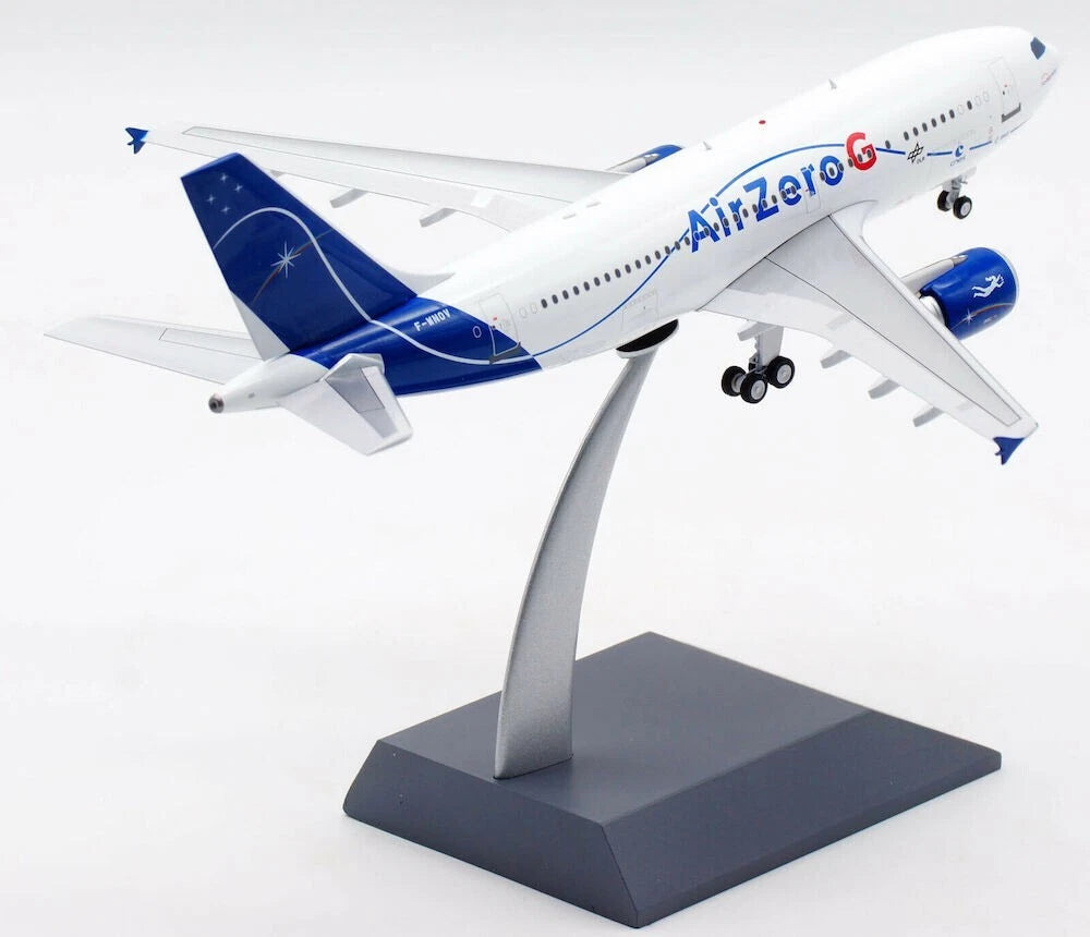 INFLIGHT 200 A310-304 NOVESPACE REG: F-WNOV