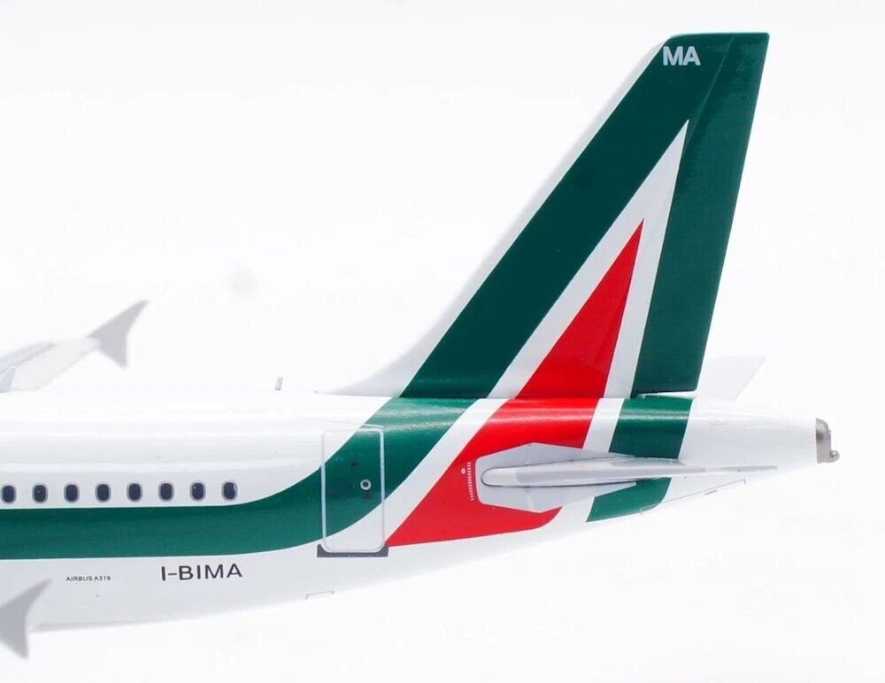 INFLIGHT 200 A319-112 ALITALIA REG: I-BIMA