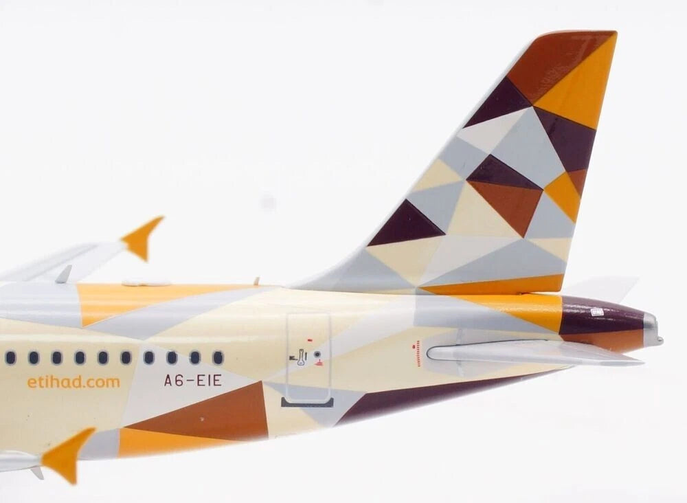 INFLIGHT 200 A319 ETIHAD REG: A6-EIE