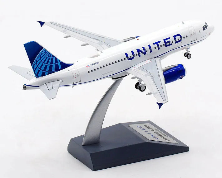 INFLIGHT 200 UNITED AIRLINES A319-132 REG: N876UA