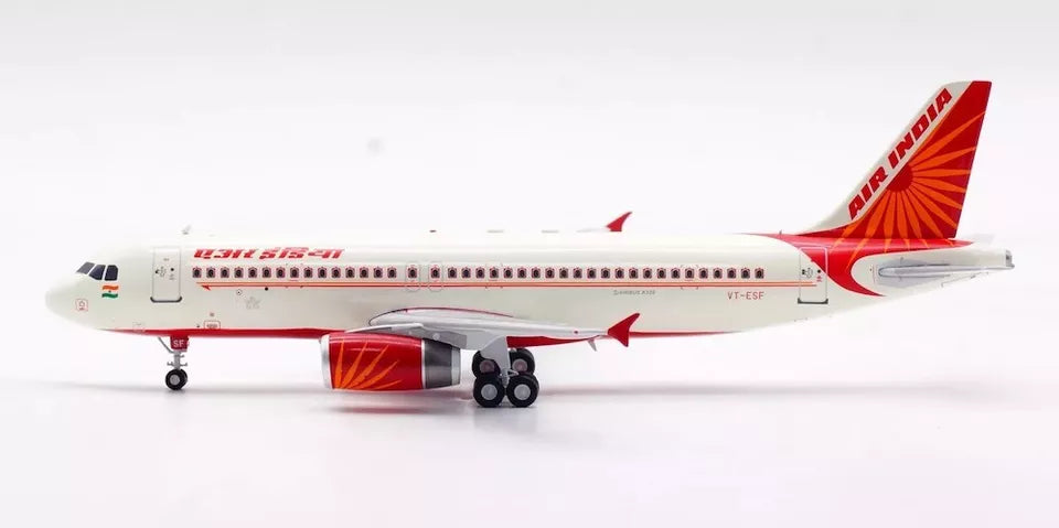 INFLIGHT 200 A320-231 AIR INDIA REG: VT-ESF