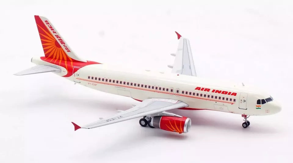 INFLIGHT 200 A320-231 AIR INDIA REG: VT-ESF