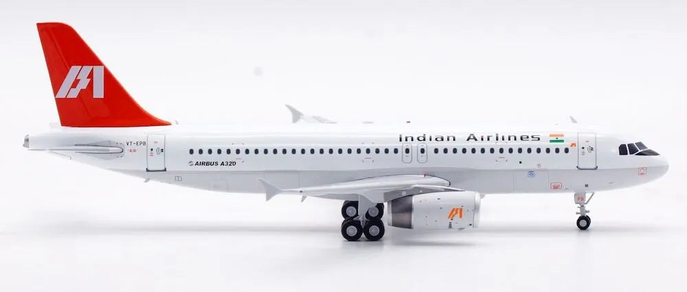 INFLIGHT 200 A320-231 INDIAN AIRLINES REG: VT-EPB
