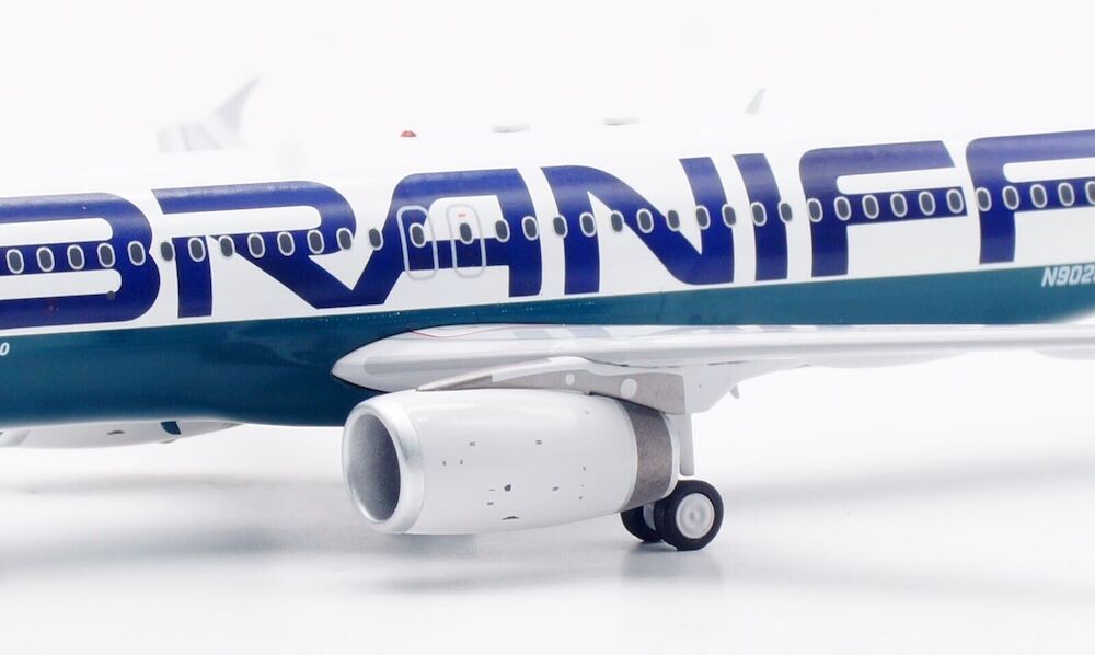 INFLIGHT 200 A320-231 BRANIFF INTERNATIONAL AIRWAYS REG: N902BN