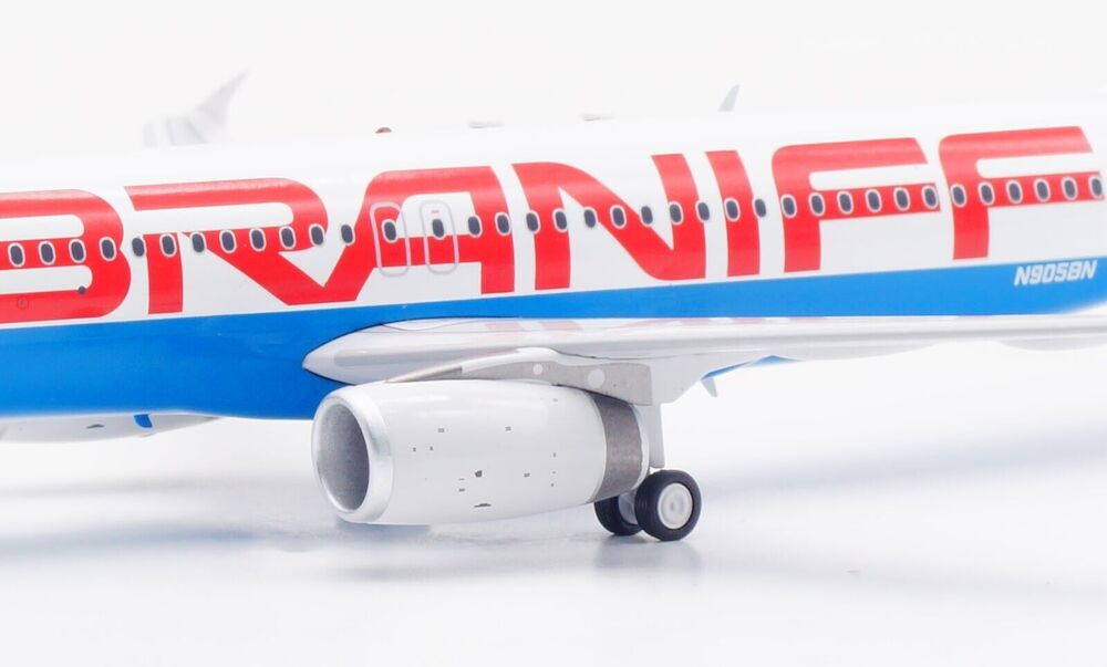 INFLIGHT 200 A320-231 BRANIFF INTERNATIONAL AIRWAYS REG: N905BN