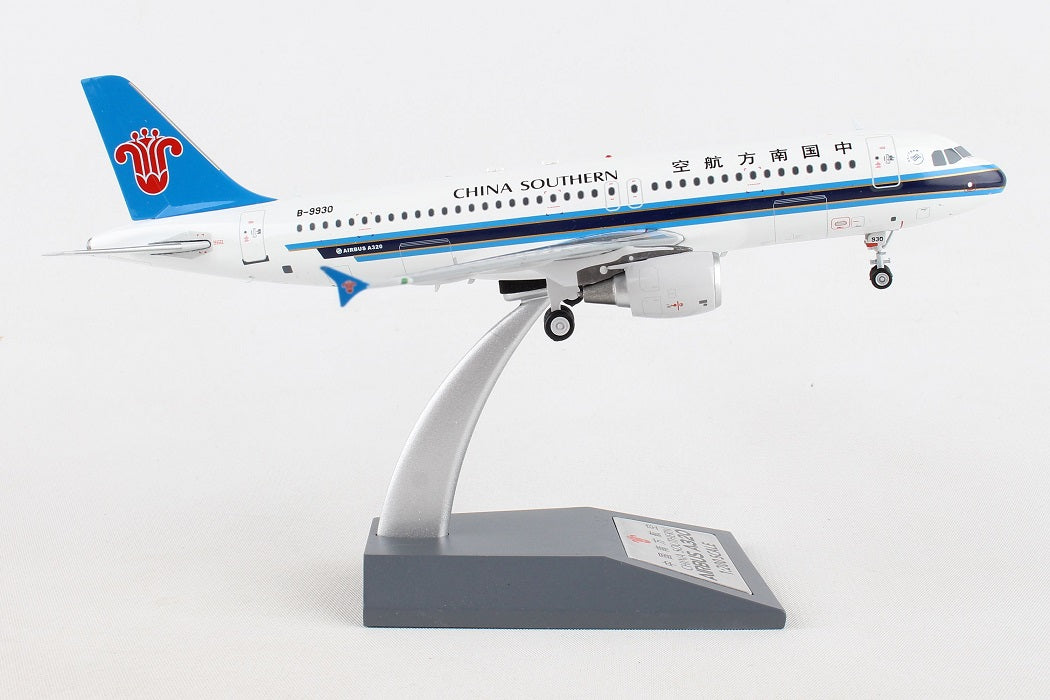 INFLIGHT 200 A320-200 CHINA SOUTHERN AIRLINES REG: B-9930