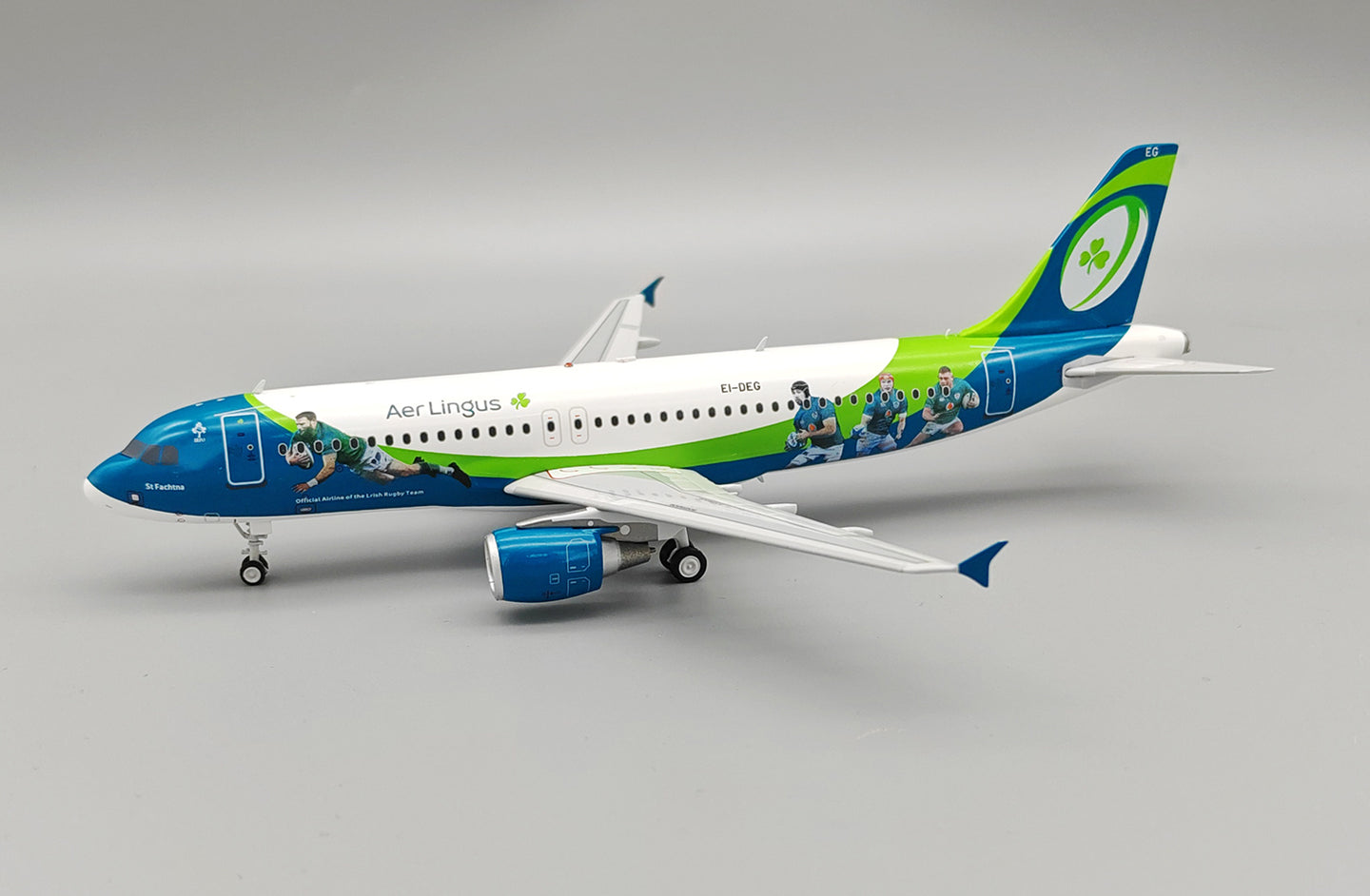 INFLIGHT 200 A320-214 AER LINGUS "IRISH RUGBY TEAM" REG: EI-DEG