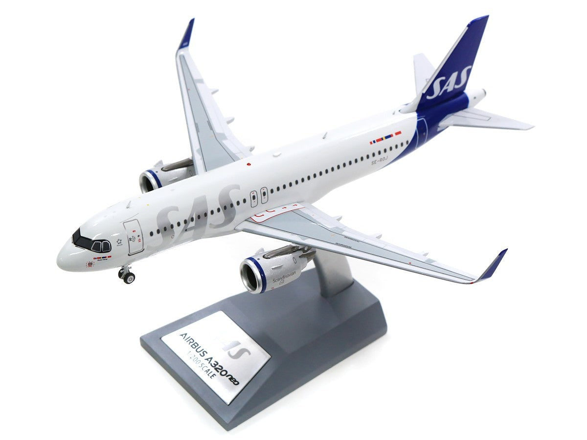 INFLIGHT200 A320 SCANDINAVIAN AIRLINES SAS REG: SE-ROJ
