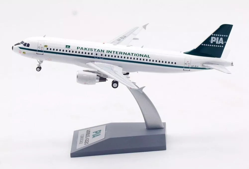 INFLIGHT 200 IA320-214 PAKISTAN INTERNATIONAL AIRLINES (PIA) REG: AP-BLA