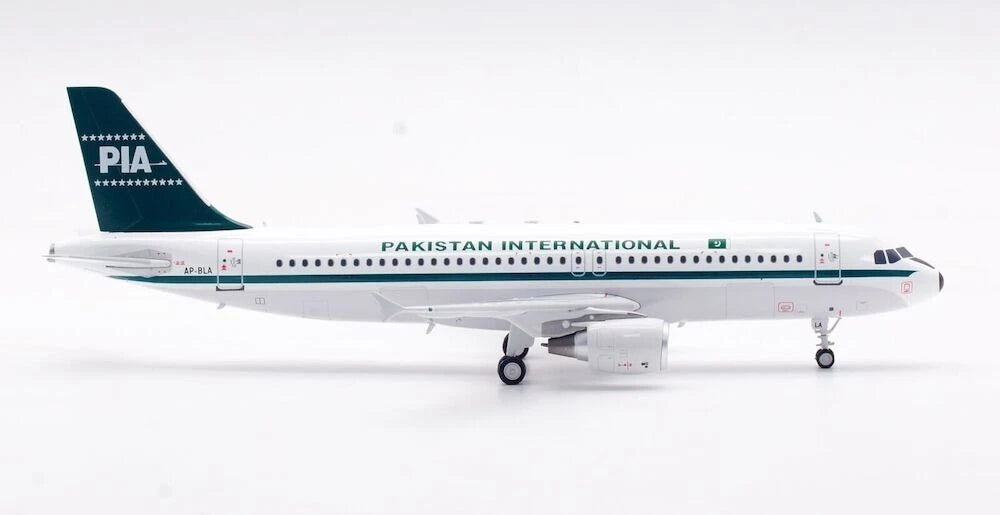 INFLIGHT 200 IA320-214 PAKISTAN INTERNATIONAL AIRLINES (PIA) REG: AP-BLA
