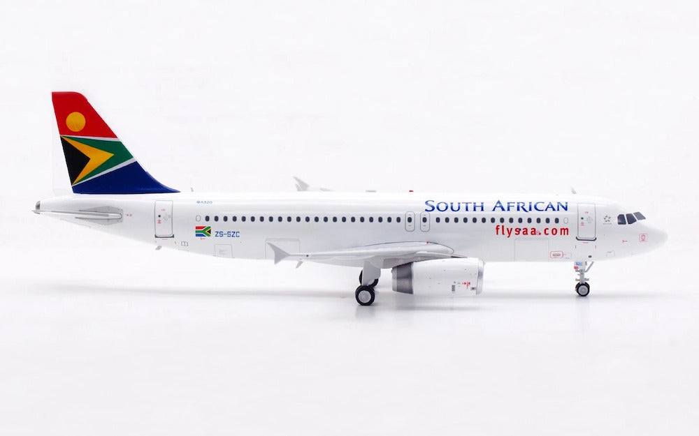 INFLIGHT 200 A320-232 SOUTH AFRICAN AIRWAYS REG: ZS-SZC WITH STAND