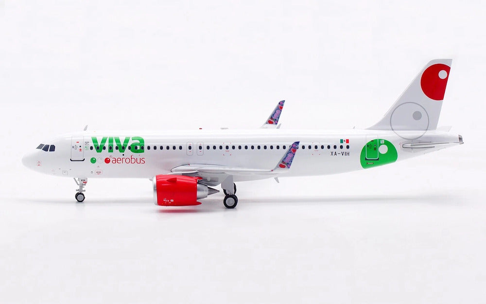 INFLIGHT 200  A320-271N VIVAAEROBUS REG: XA-VIH