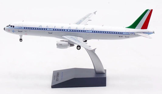 INFLIGHT 200 A321-112 ALITALIA REG: EI-IXI WITH STAND