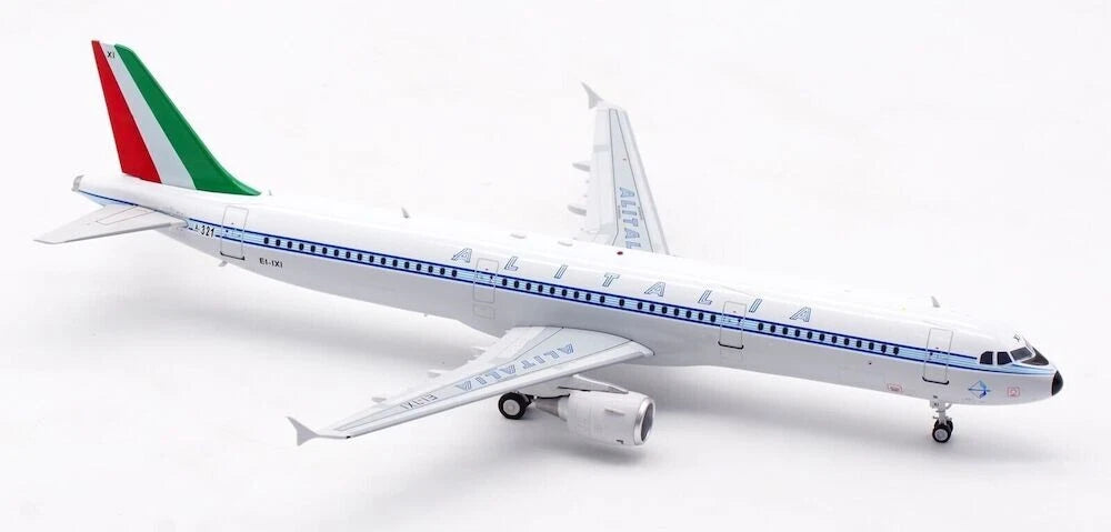 INFLIGHT 200 A321-112 ALITALIA REG: EI-IXI WITH STAND