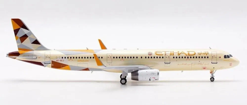 INFLIGHT 200 A321-231 ETIHAD AIRWAYS REG: A6-AEJ