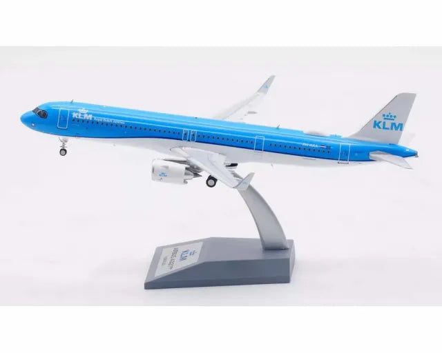 INFLIGHT 200 A321-252NX ROYAL DUTCH AIRLINES (KLM) REG: PH-AXA