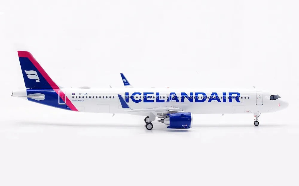 INFLIGHT 200 A321-271NX ICELANDAIR REG: TF-IAA