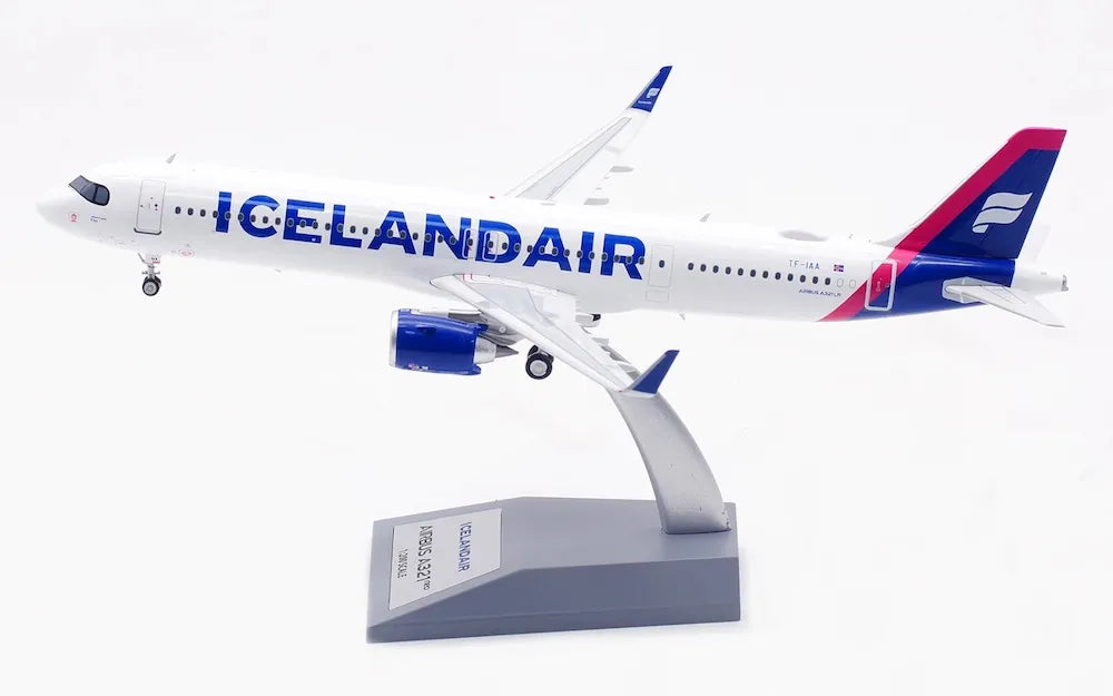 INFLIGHT 200 A321-271NX ICELANDAIR REG: TF-IAA