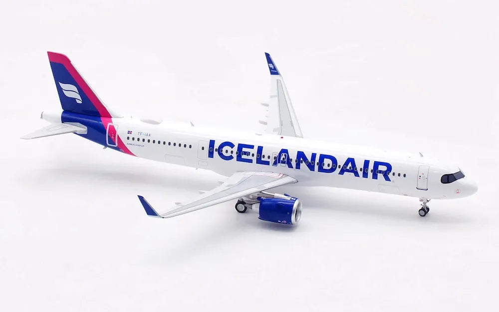 INFLIGHT 200 A321-271NX ICELANDAIR REG: TF-IAA