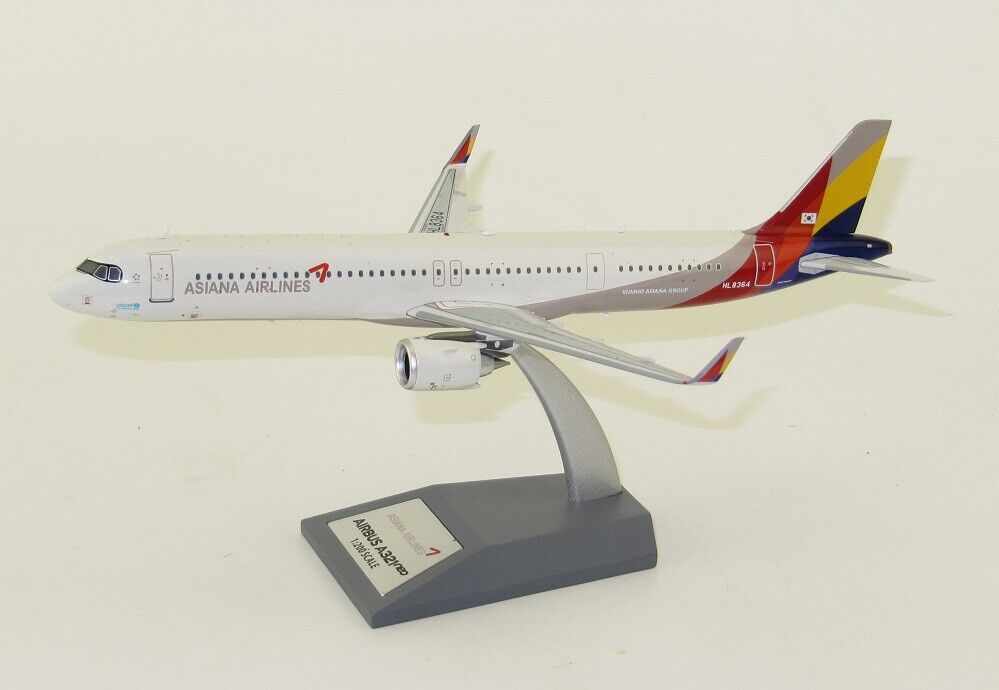 INFLIGHT 200 A321 ASIANA AIRLINES REG: HL8364
