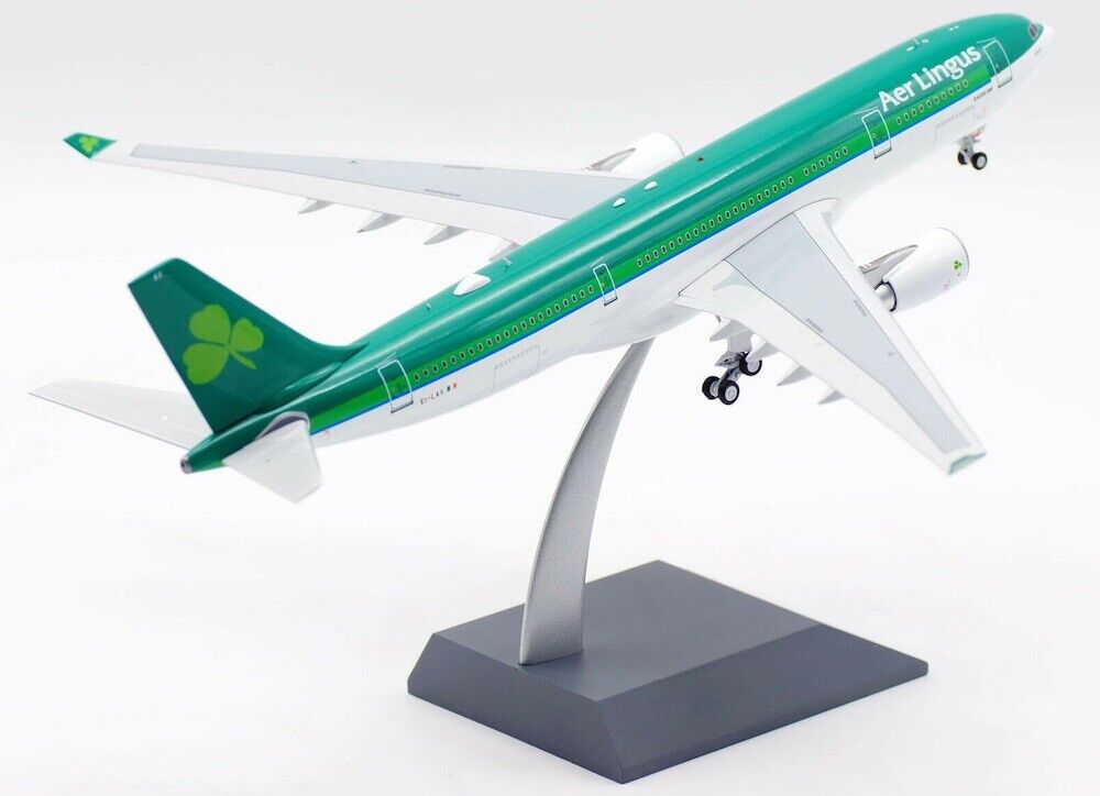 INFLIGHT 200 AER LINGUS A330-202 REG: EI-LAX