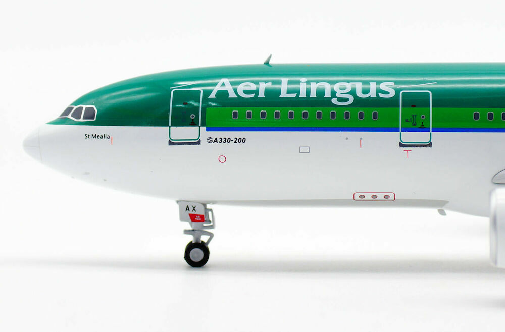 INFLIGHT 200 AER LINGUS A330-202 REG: EI-LAX