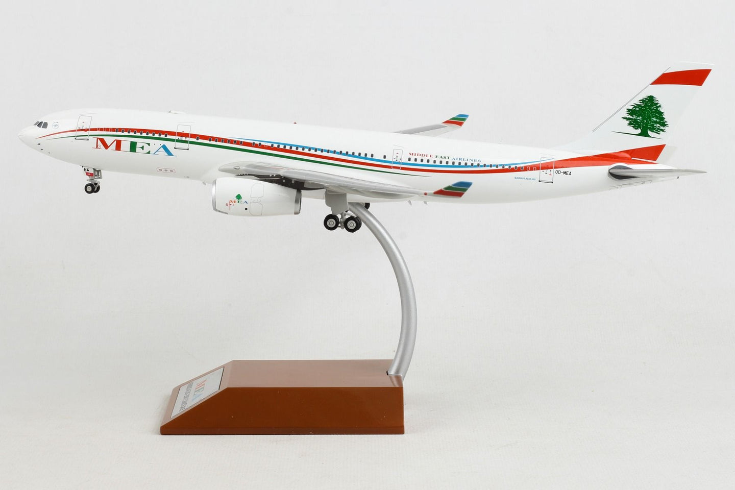 INFLIGHT 200 A330-200 MIDDLE EAST AIRLINES REG: OD-MEA