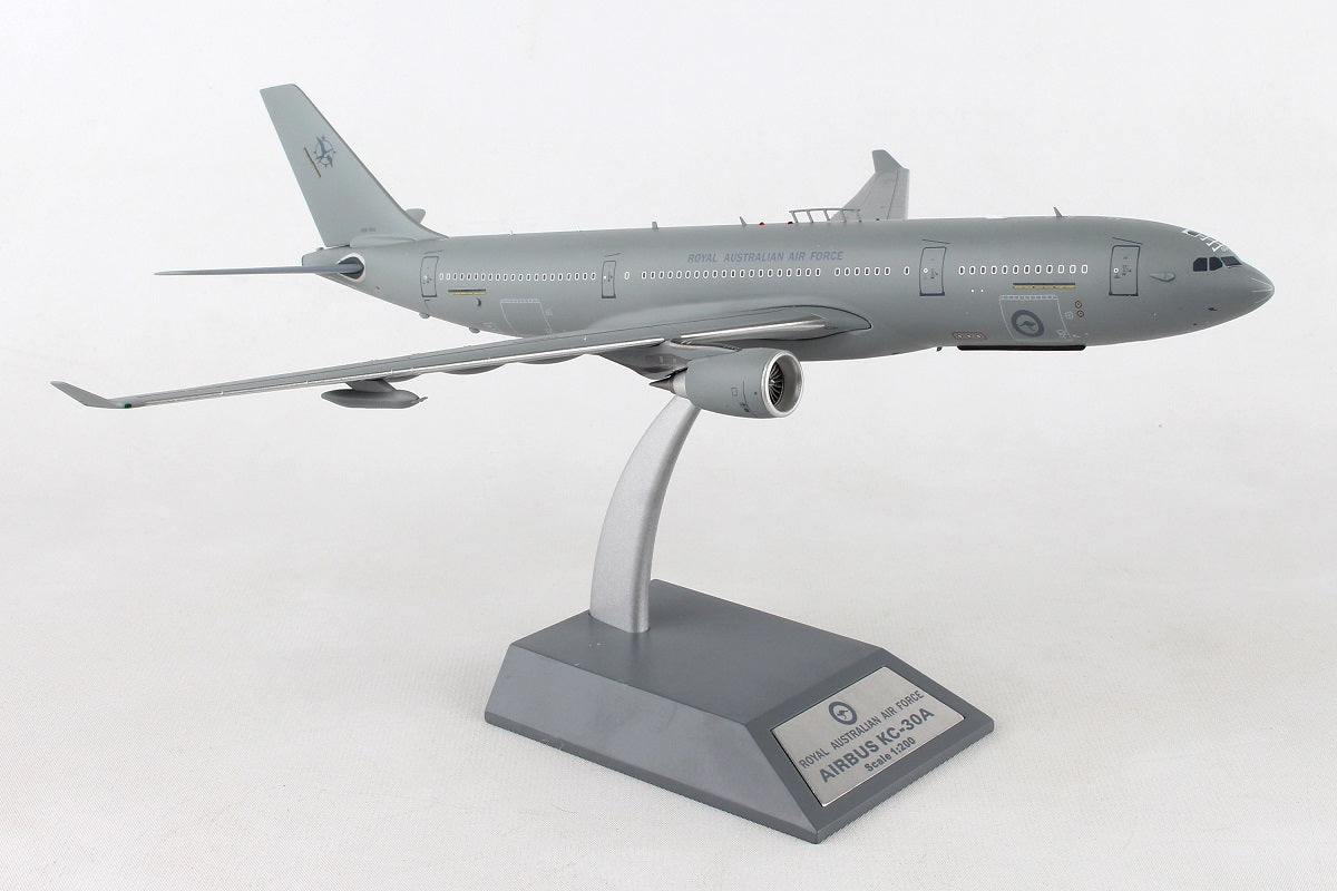 INFLIGHT 200 AIRBUS KC-30A (A330-203MRTT) AUSTRALIAN AIR FORCE REG: A39-004