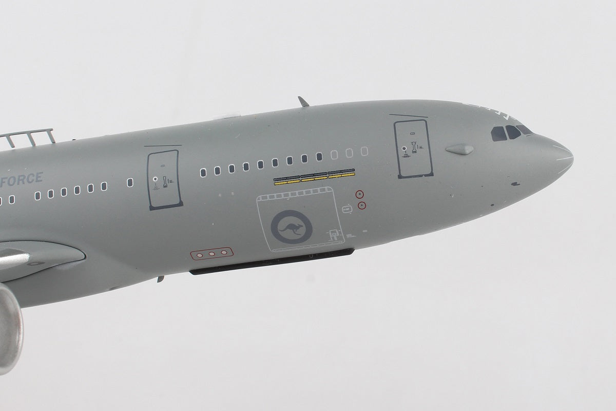INFLIGHT 200 AIRBUS KC-30A (A330-203MRTT) AUSTRALIAN AIR FORCE REG: A39-004