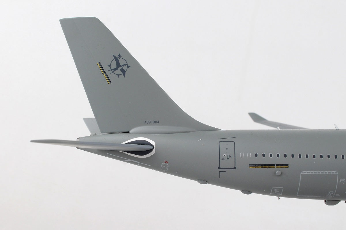 INFLIGHT 200 AIRBUS KC-30A (A330-203MRTT) AUSTRALIAN AIR FORCE REG: A39-004