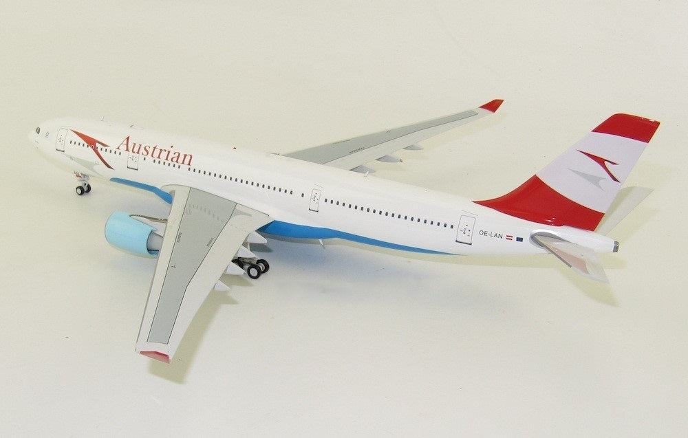 INFLIGHT 200 A330-223 AUSTRIAN AIRLINES REG: OE-LAN