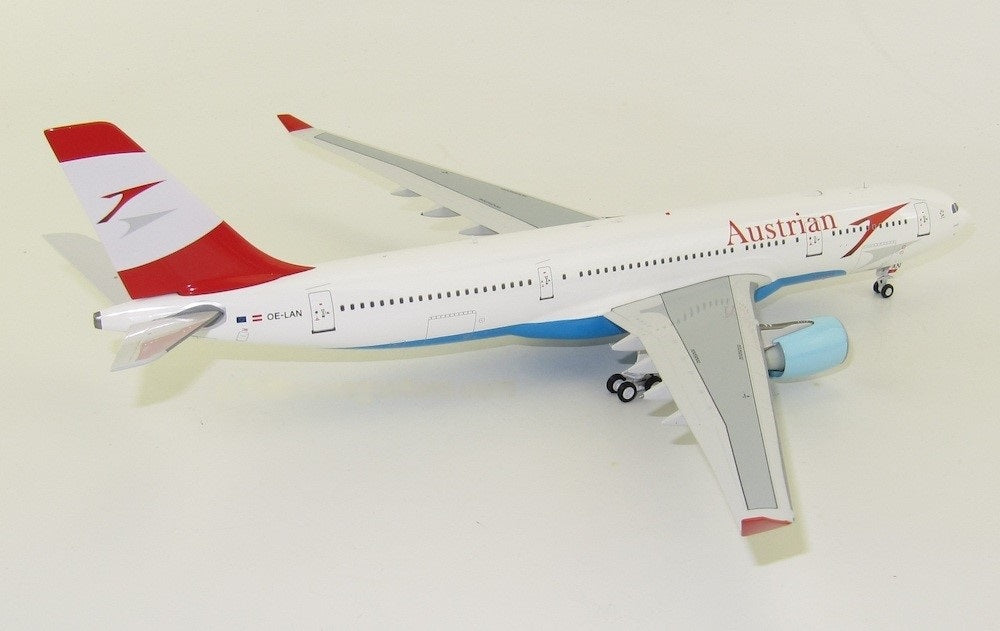 INFLIGHT 200 A330-223 AUSTRIAN AIRLINES REG: OE-LAN