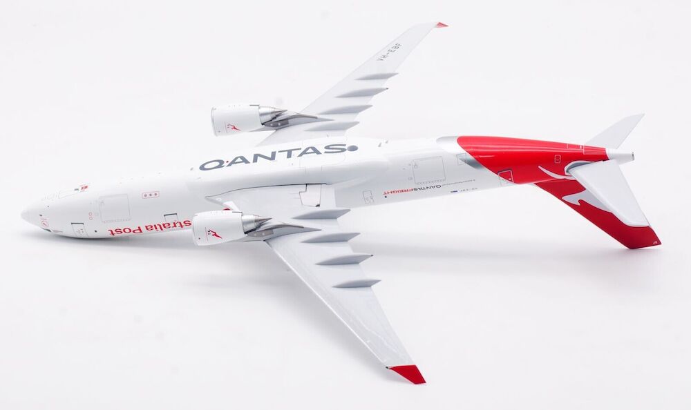 INFLIGHT 200 AIRBUS A330-202 (P2F) QANTAS FREIGHT REG: VH-EBF