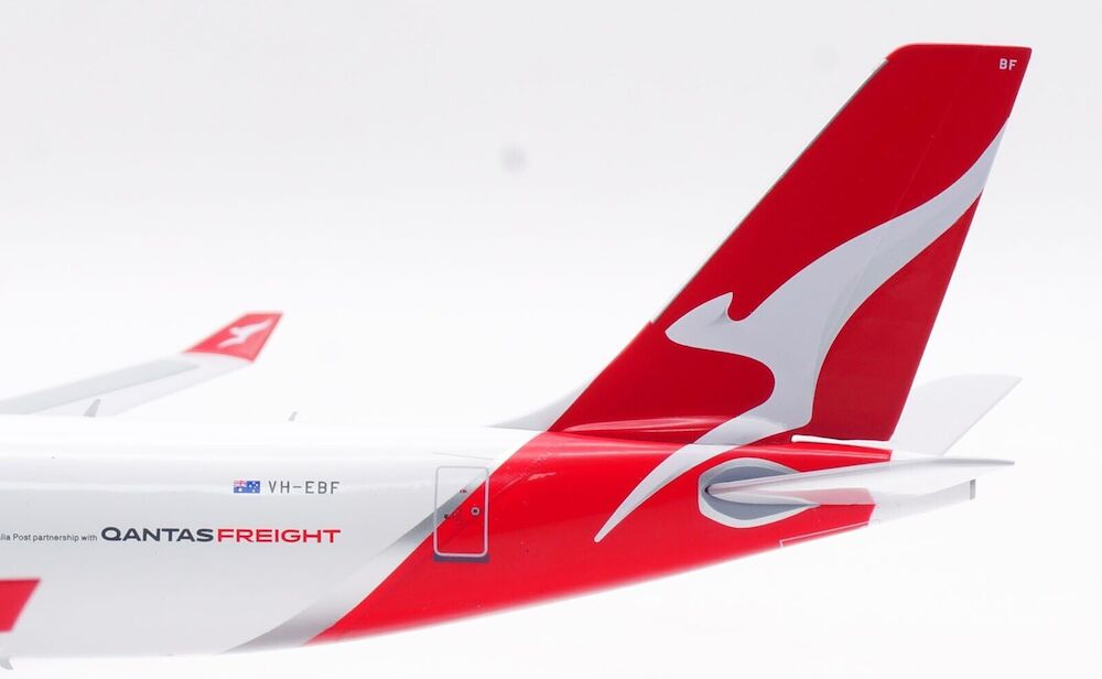 INFLIGHT 200 A330-203 QANTAS "PRIDE IS IN THE AIR" REG: VH-EBL
