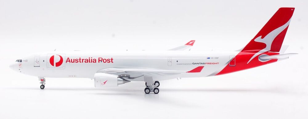 INFLIGHT 200 AIRBUS A330-202 (P2F) QANTAS FREIGHT REG: VH-EBF