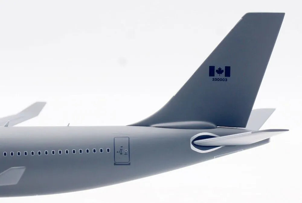 INFLIGHT 200 (A330-200) CANADA AIR FORCE HUSKY 330003 REG: CC-330