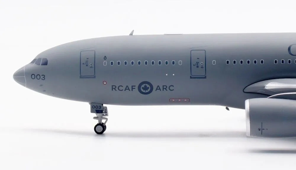 INFLIGHT 200 (A330-200) CANADA AIR FORCE HUSKY 330003 REG: CC-330