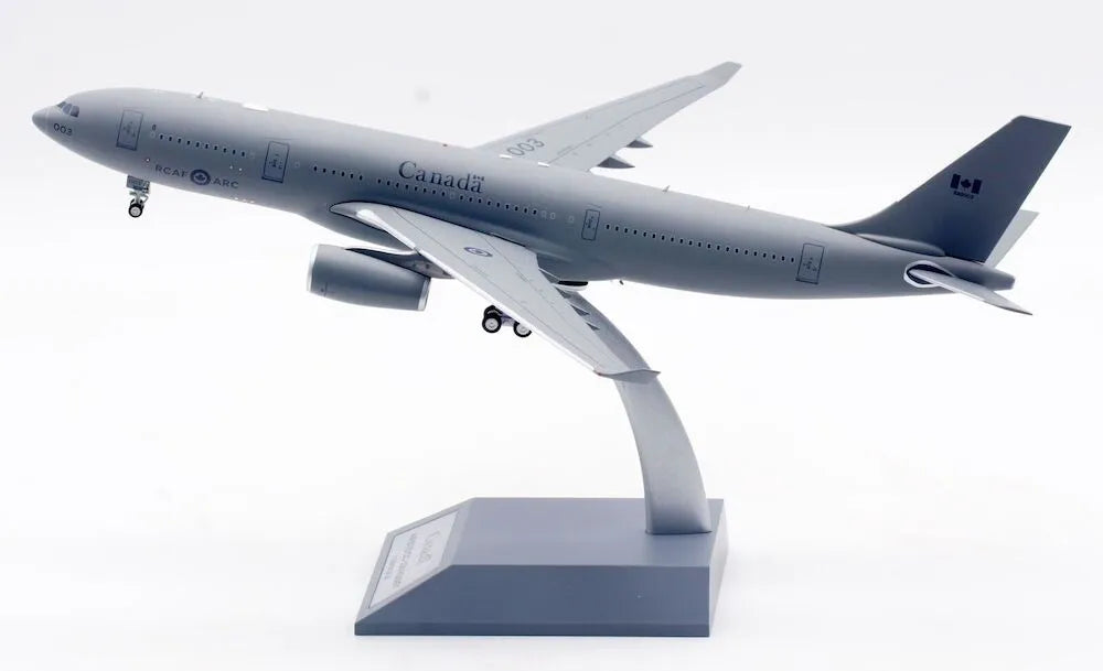 INFLIGHT 200 (A330-200) CANADA AIR FORCE HUSKY 330003 REG: CC-330