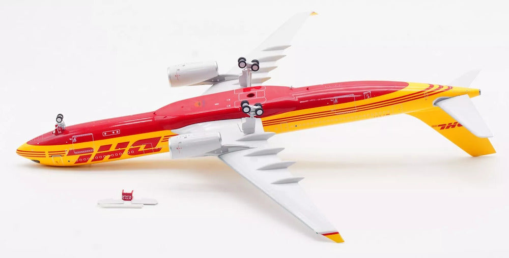 INFLIGHT 200 A330-343P2F DHL (EUROPEAN AIR TRANSPORT - EAT) REG: D-AJFK