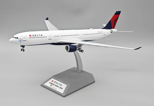 INFLIGHT 200 A330-323 DELTA AIR LINES REG: N821NW