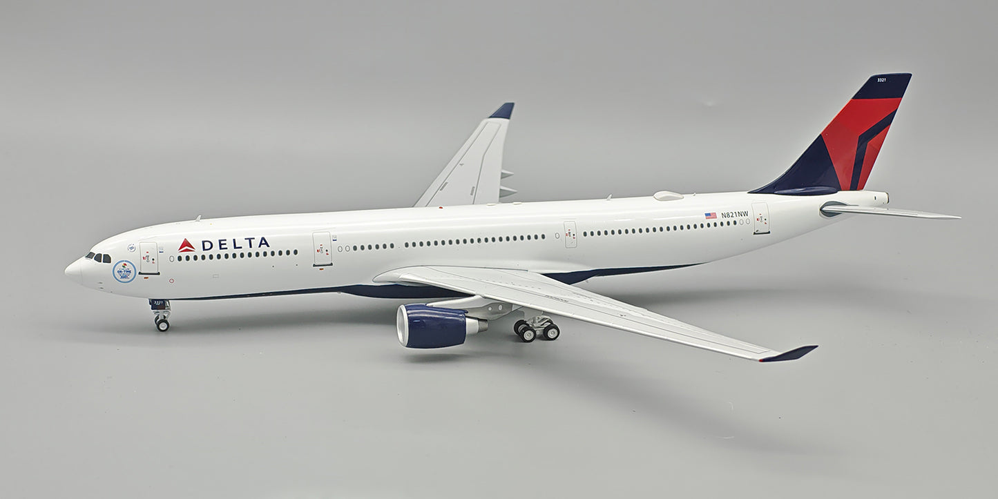 INFLIGHT 200 A330-323 DELTA AIR LINES REG: N821NW