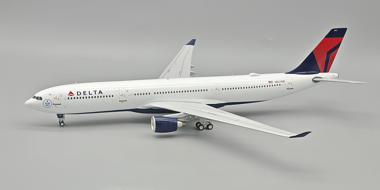INFLIGHT 200 A330-323 DELTA AIR LINES REG: N821NW