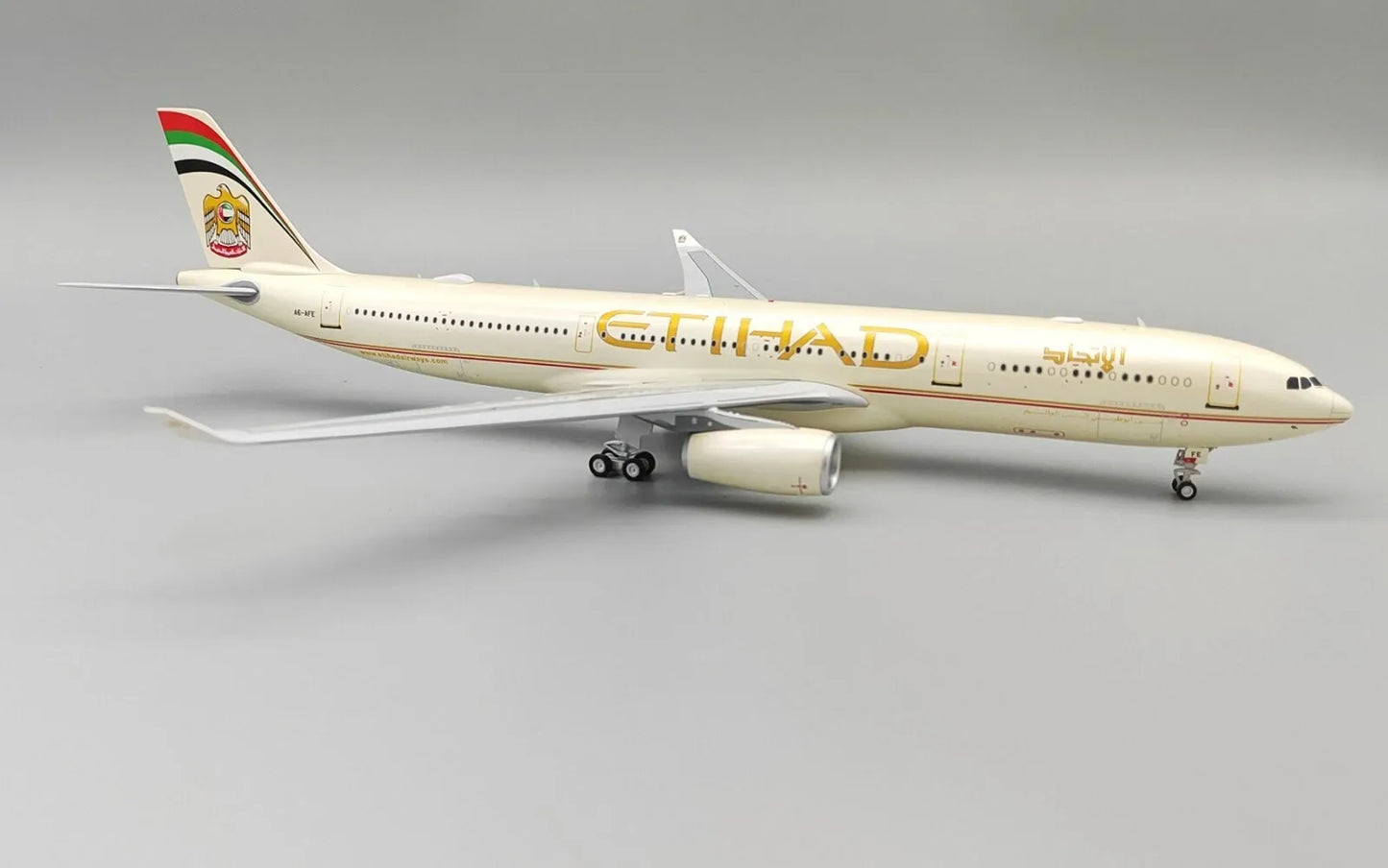 INFLIGHT 200 A330-343 ETIHAD AIRWAYS REG: A6-AFE