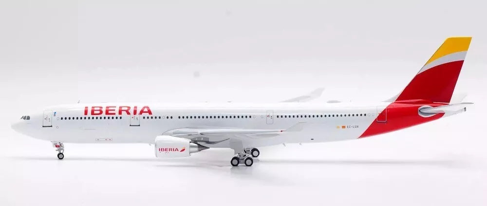 INFLIGHT 200 A330-302 IBERIA REG: EC-LUX