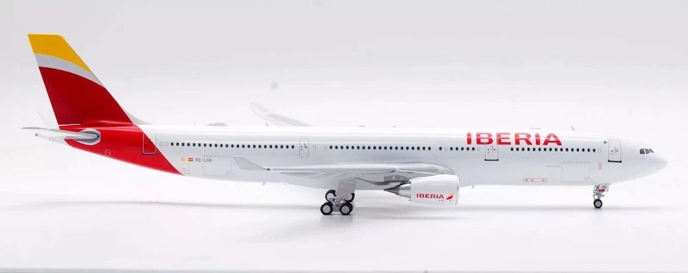 INFLIGHT 200 A330-302 IBERIA REG: EC-LUX