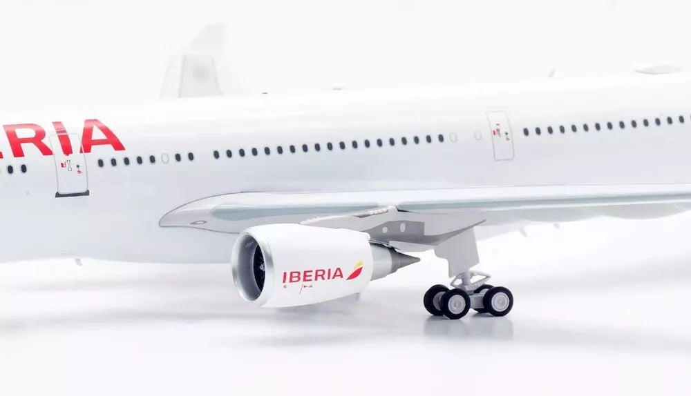 INFLIGHT 200 A330-302 IBERIA REG: EC-LUX