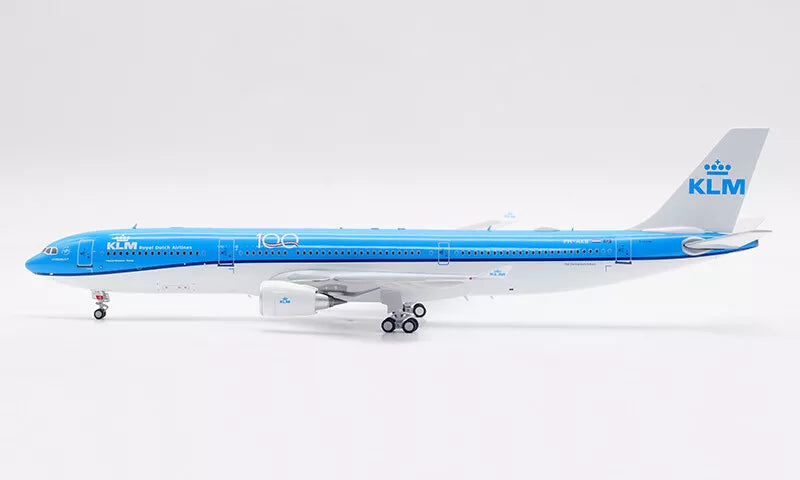 INFLIGHT 200 A330-303 ROYAL DUTCH AIRLINES (KLM) REG: PH-AKB