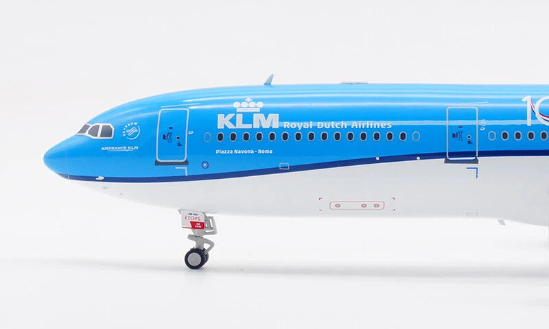 INFLIGHT 200 A330-303 ROYAL DUTCH AIRLINES (KLM) REG: PH-AKB