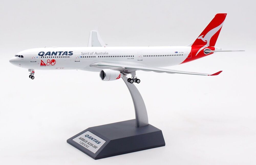 INFLIGHT 200 A330-300 QANTAS REG: VH-QPA